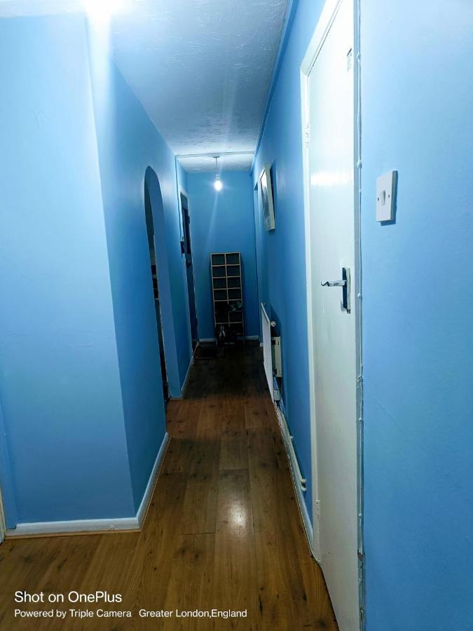 London'S Bed With Breakfast & Free Parking Apartment Exterior photo
