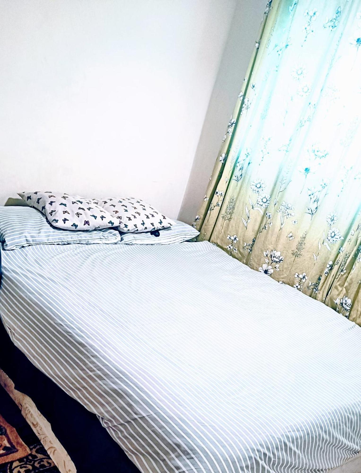 London'S Bed With Breakfast & Free Parking Apartment Exterior photo